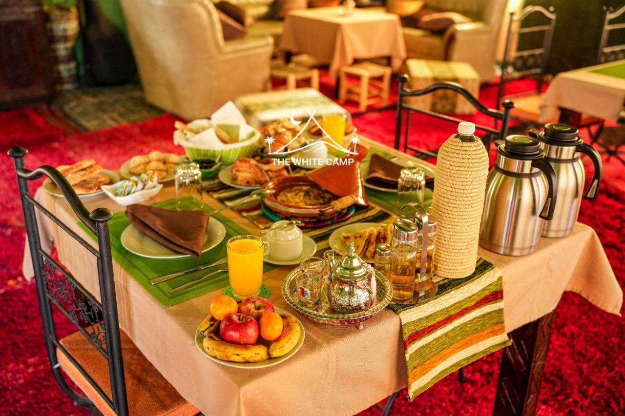 The White Camp - Your Merzouga Luxury Desert Camp & Erg Chebbi Dunes Camel Riding Kültér fotó