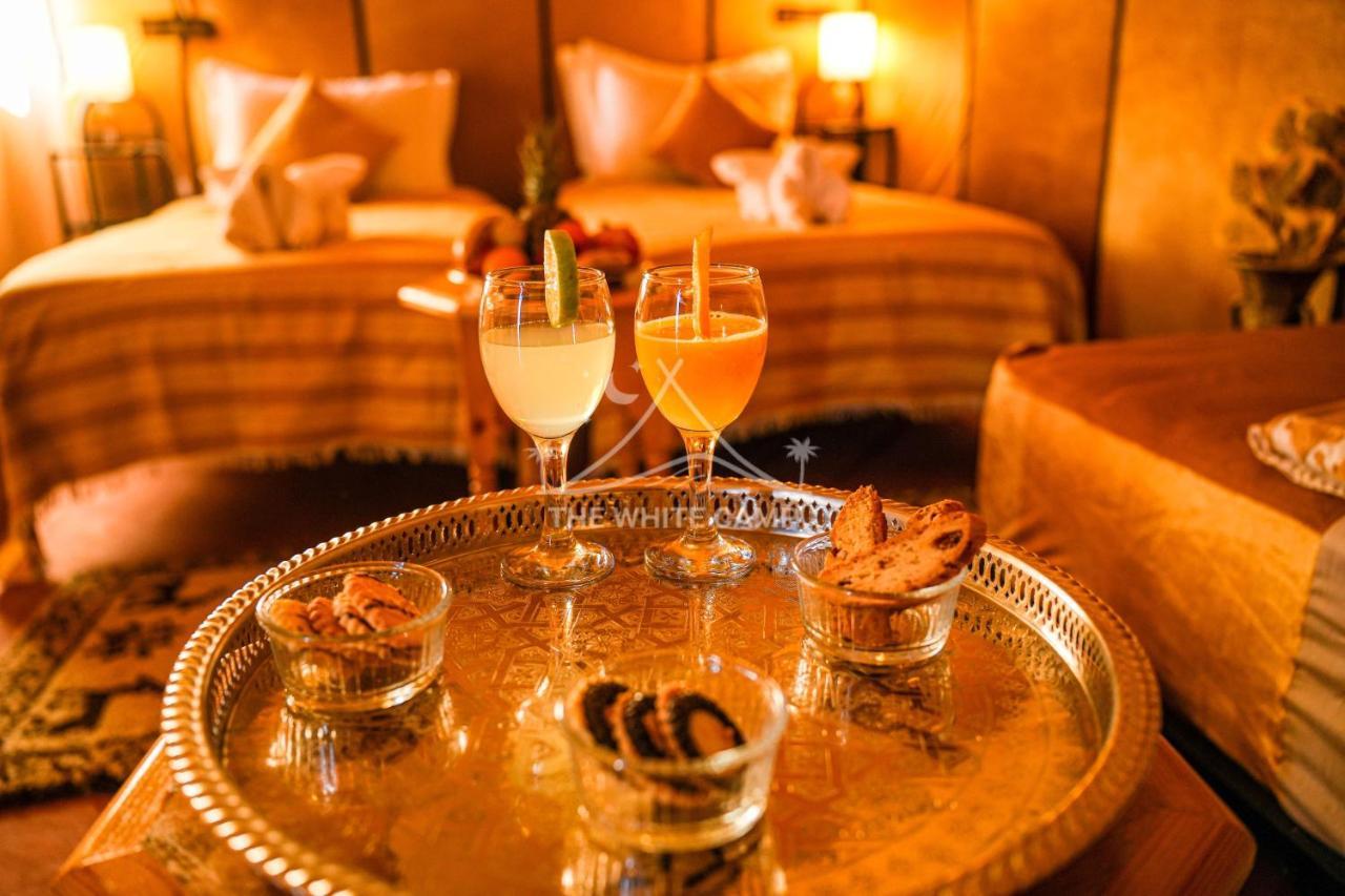 The White Camp - Your Merzouga Luxury Desert Camp & Erg Chebbi Dunes Camel Riding Kültér fotó