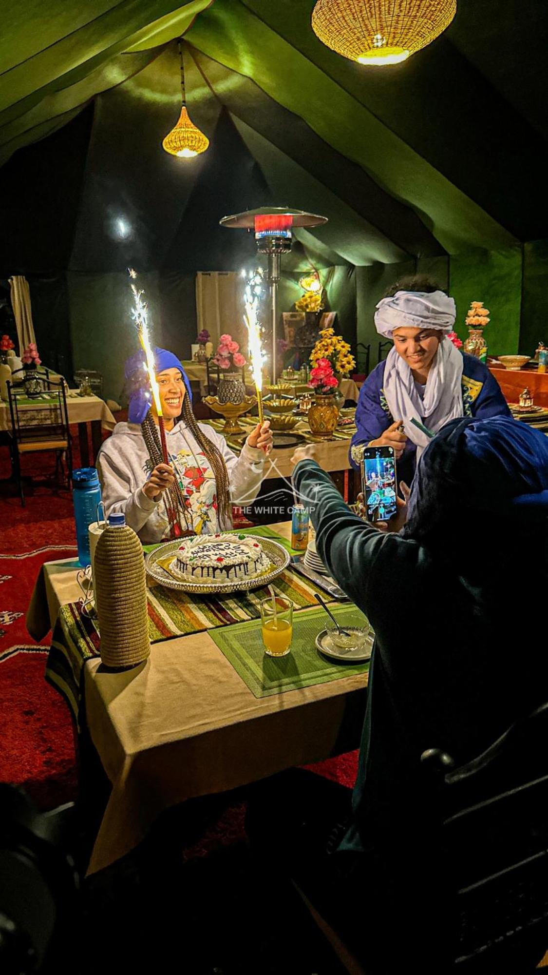The White Camp - Your Merzouga Luxury Desert Camp & Erg Chebbi Dunes Camel Riding Kültér fotó