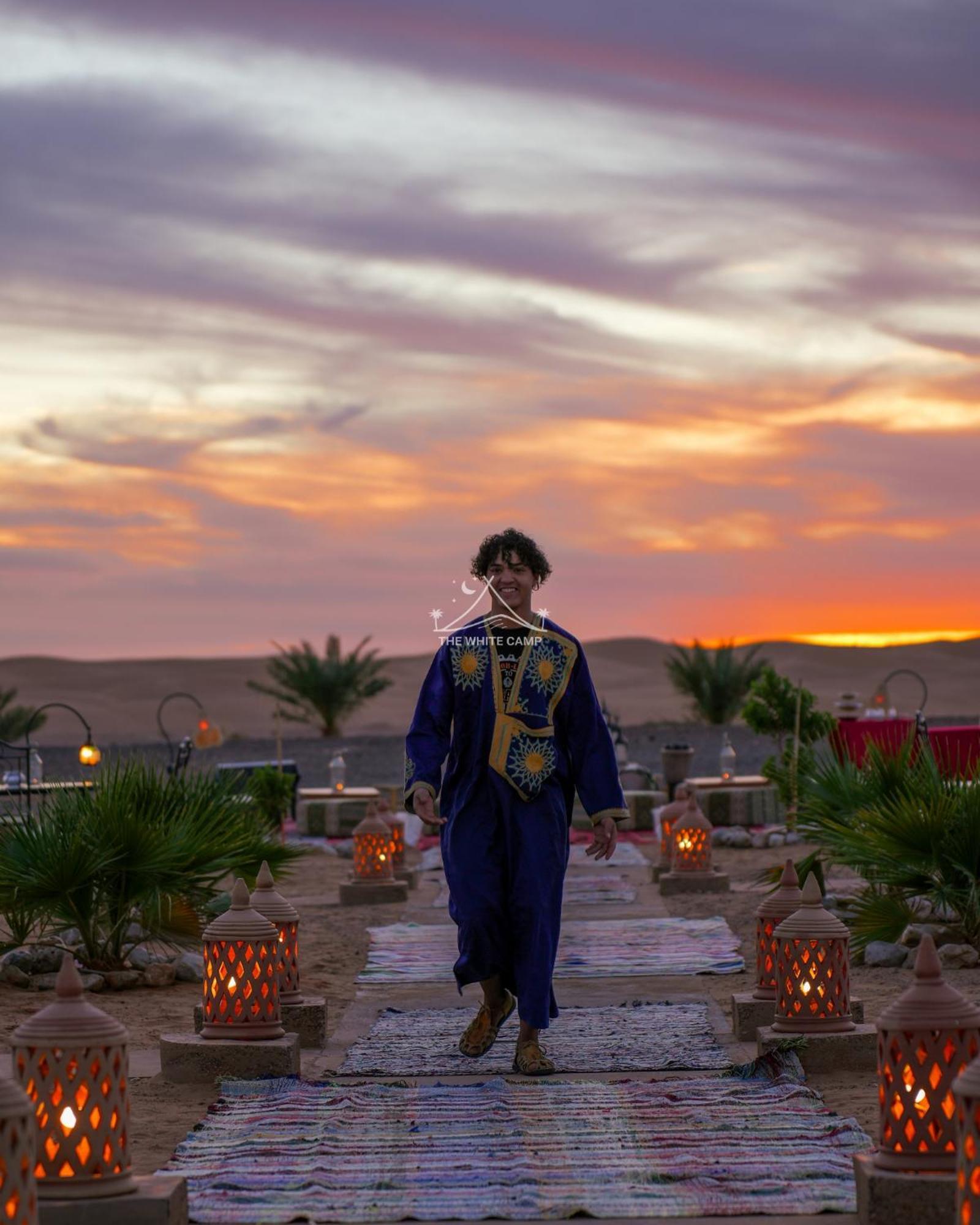 The White Camp - Your Merzouga Luxury Desert Camp & Erg Chebbi Dunes Camel Riding Kültér fotó